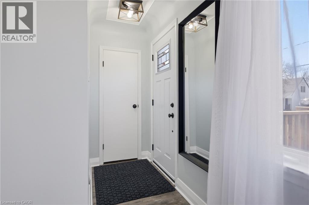 123 FIFTH Avenue, Kitchener, Ontario, N2C1P5 — Photo 6