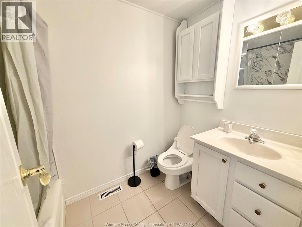 10664 ATWATER CRESCENT Unit# MAIN, Windsor, Ontario, N8N2T1 — Photo 15