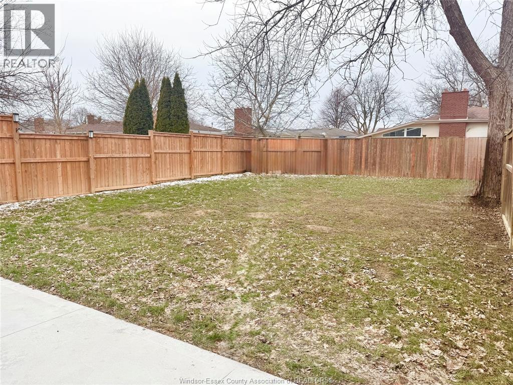 10664 ATWATER CRESCENT Unit# MAIN, Windsor, Ontario, N8N2T1 — Photo 20
