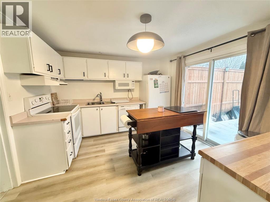 10664 ATWATER CRESCENT Unit# MAIN, Windsor, Ontario, N8N2T1 — Photo 8