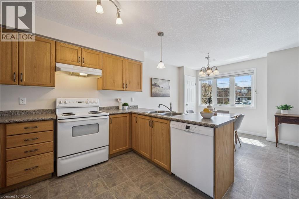 50 HOWE Drive Unit# 16B, Kitchener, Ontario, N2E0A3 — Photo 10