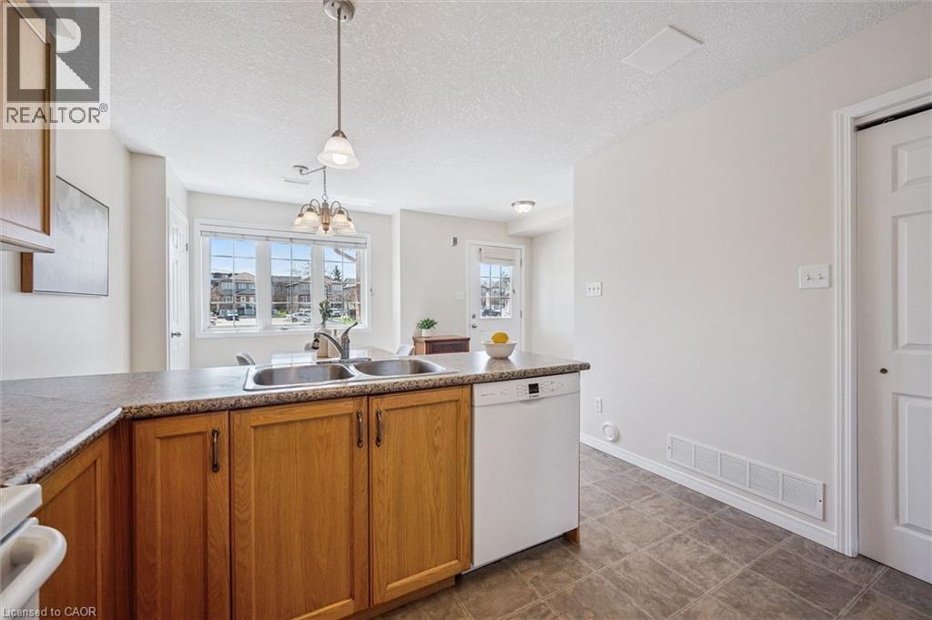 50 HOWE Drive Unit# 16B, Kitchener, Ontario, N2E0A3 — Photo 11