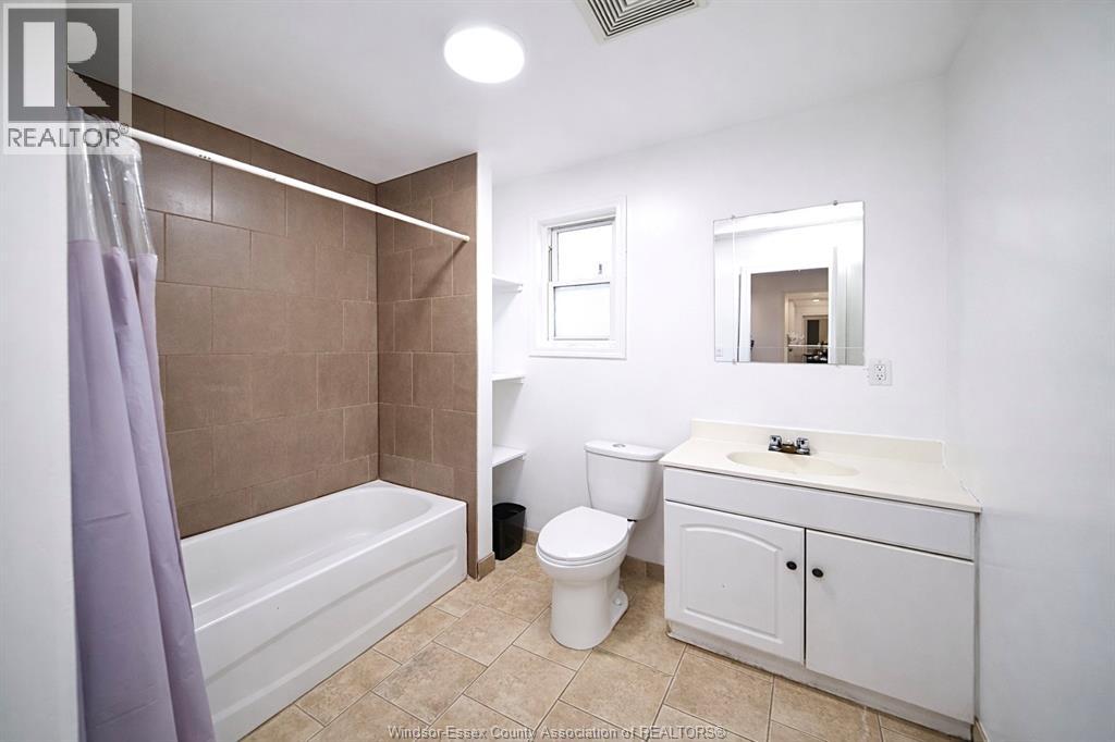 3463 HARRIS STREET, Windsor, Ontario, N9C1N6 — Photo 10