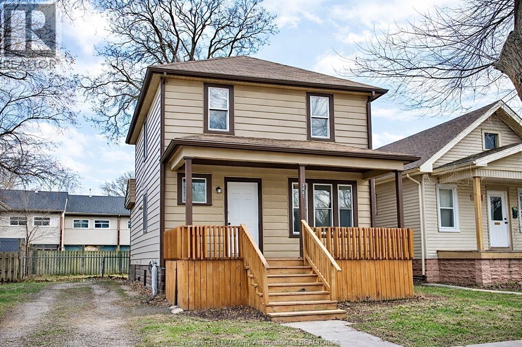 3463 HARRIS STREET, Windsor, Ontario, N9C1N6 — Photo 2