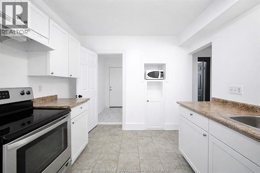 3463 HARRIS STREET, Windsor, Ontario, N9C1N6 — Photo 4
