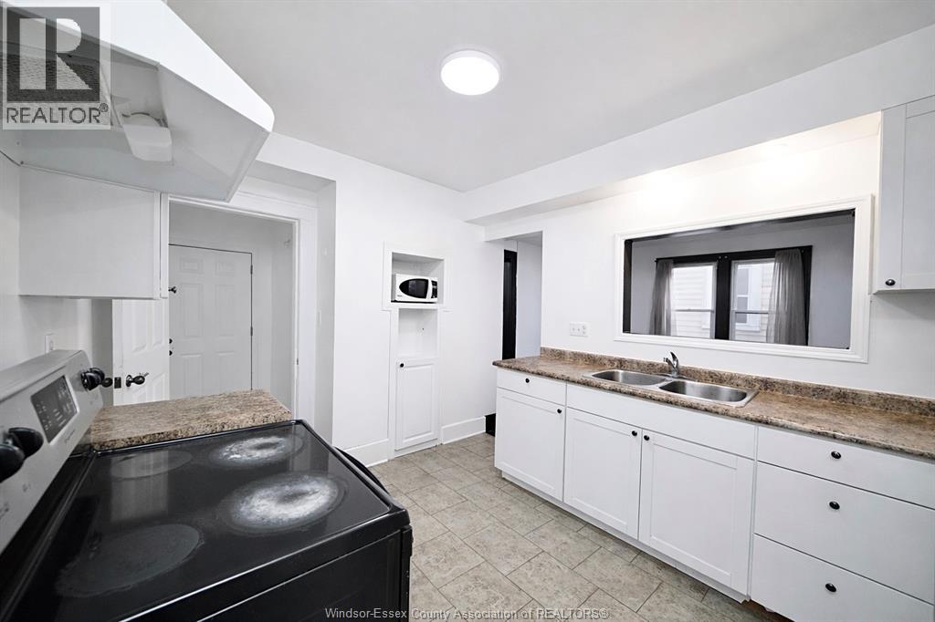 3463 HARRIS STREET, Windsor, Ontario, N9C1N6 — Photo 5