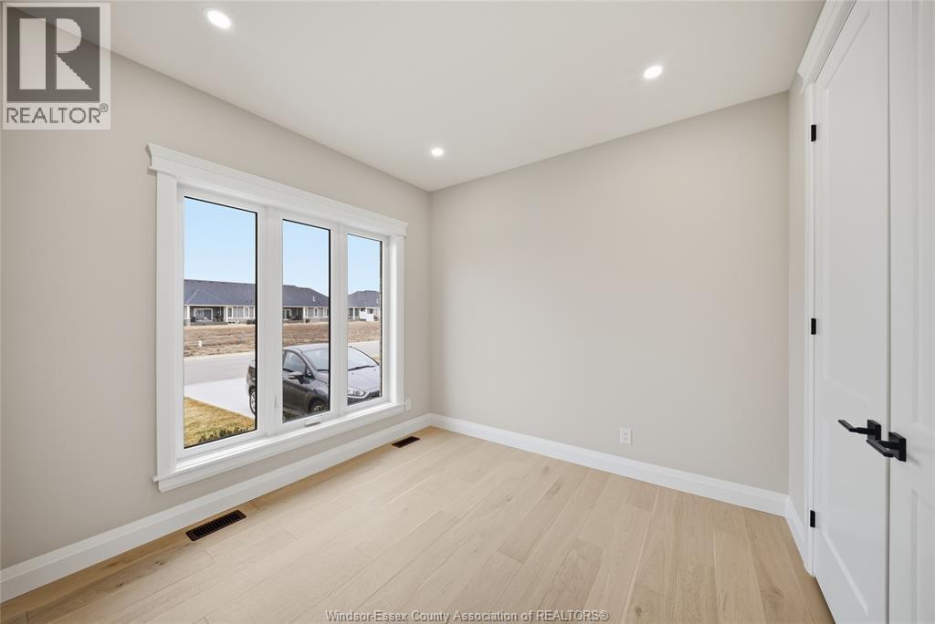 440 CASERTA CRESCENT, Lakeshore, Ontario, N0R1A0 — Photo 4