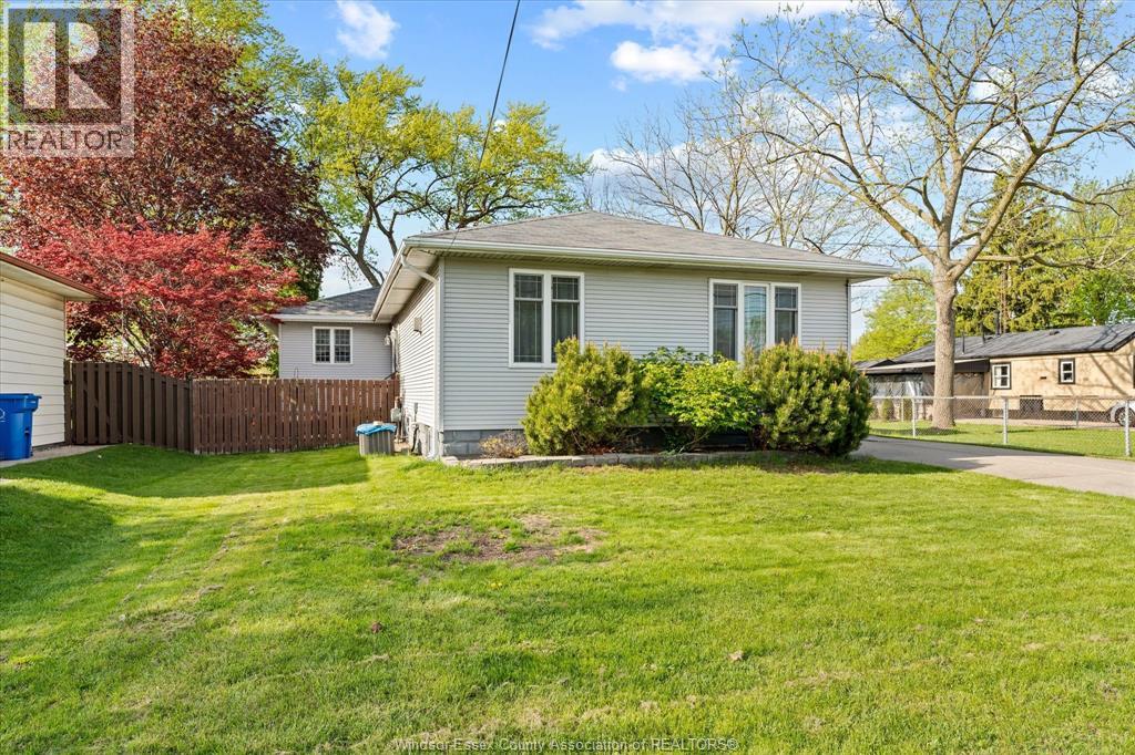 12638 St. Thomas STREET, Tecumseh, Ontario, N8N1J1 — Photo 3
