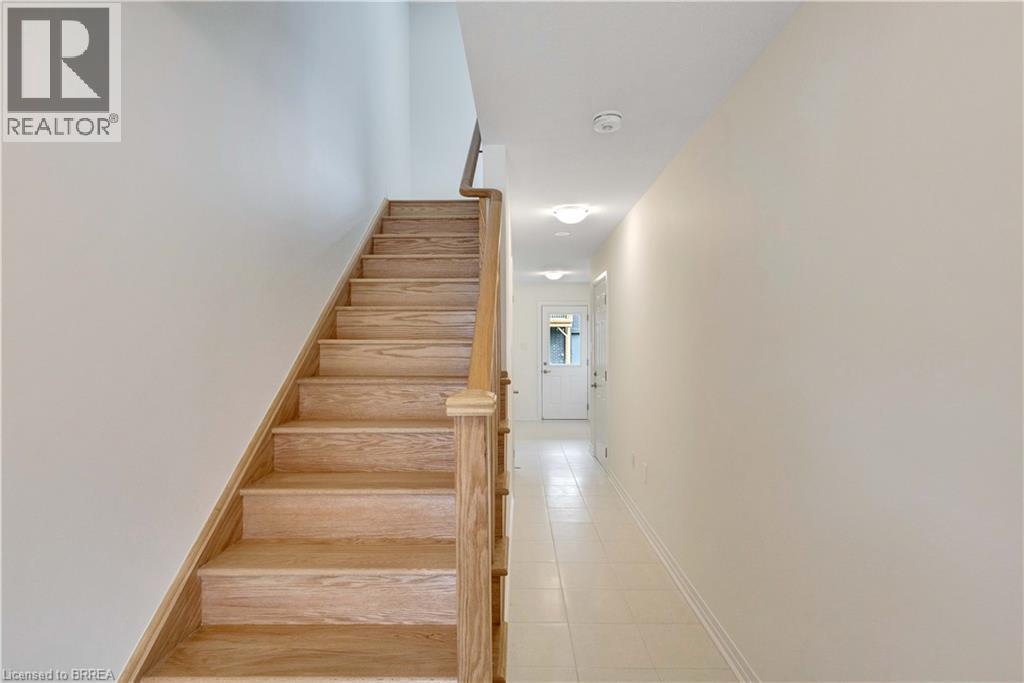 26 HINE Road, Brantford, Ontario, N3T0W7 — Photo 4