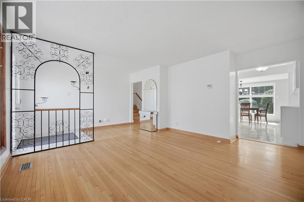 3 DONATA Drive, Mississauga, Ontario, L5M1T2 — Photo 6