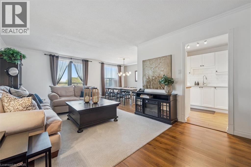 1100 COURTLAND Avenue E Unit# 302, Kitchener, Ontario, N2C2H9 — Photo 7