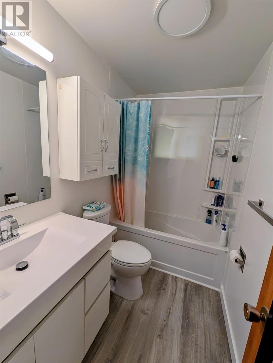 200 Kensington DR, Thunder Bay, Ontario, P7C2A5 — Photo 14