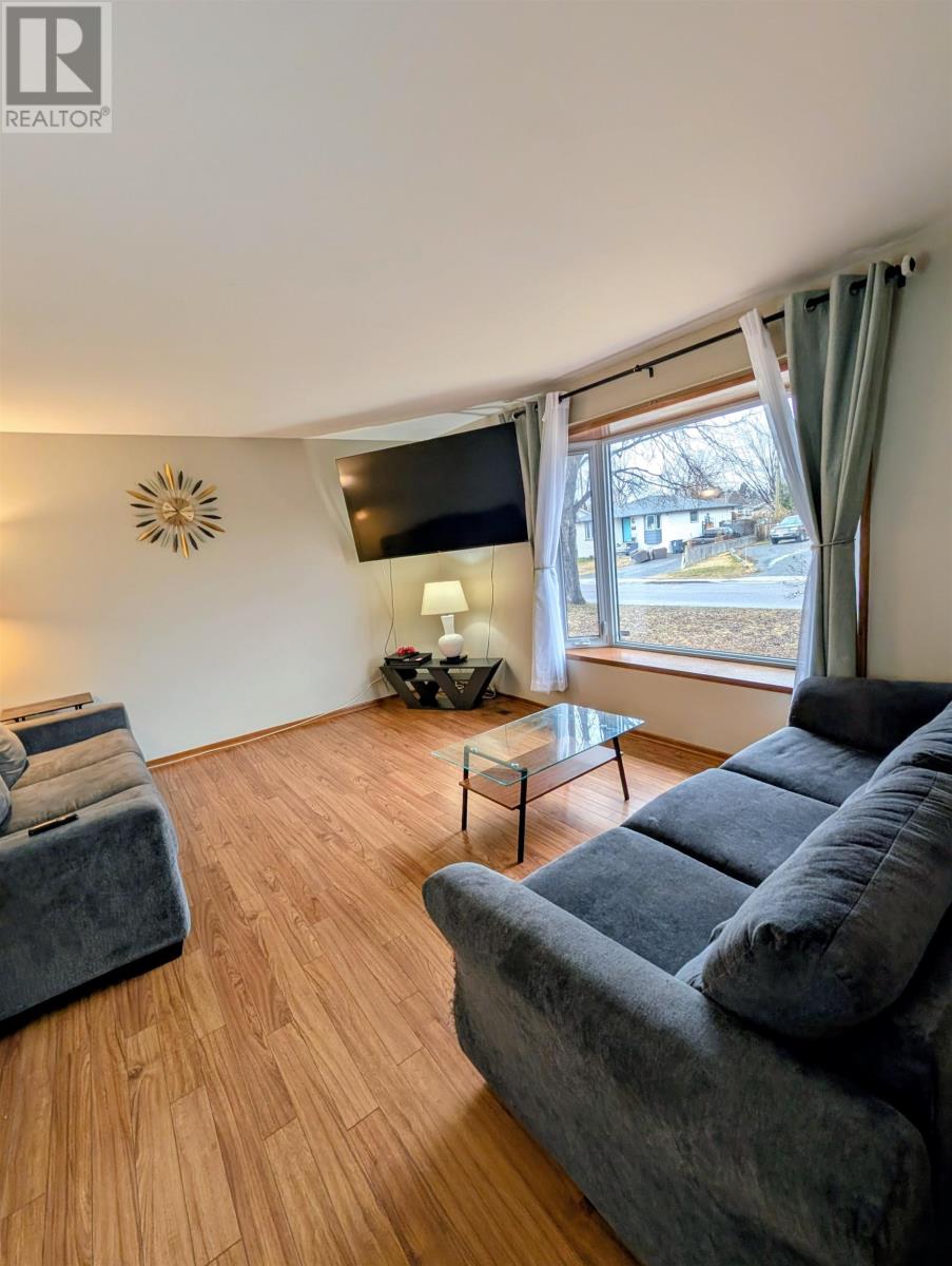 200 Kensington DR, Thunder Bay, Ontario, P7C2A5 — Photo 3