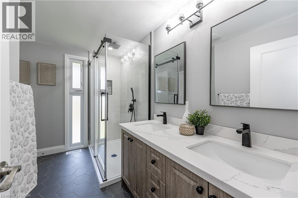 34 BRADLEY Drive, Kitchener, Ontario, N2A1K4 — Photo 18