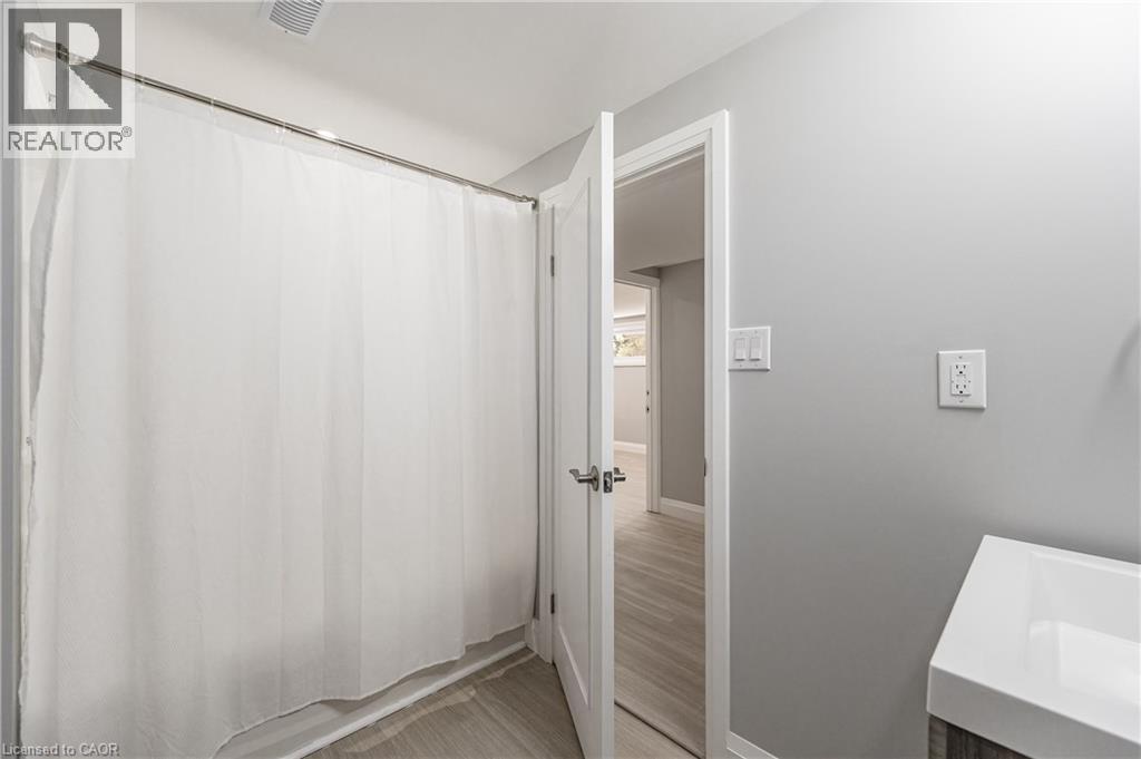 34 BRADLEY Drive, Kitchener, Ontario, N2A1K4 — Photo 23