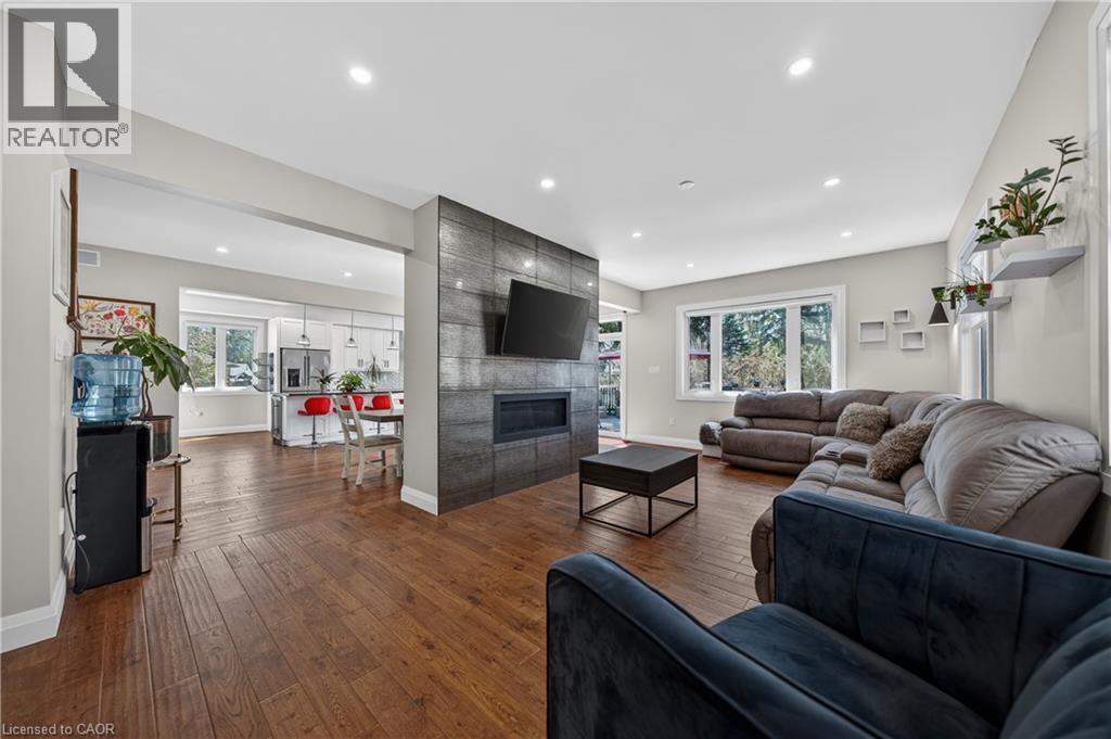 25 MACVILLE Avenue, Kitchener, Ontario, N2K1T2 — Photo 14