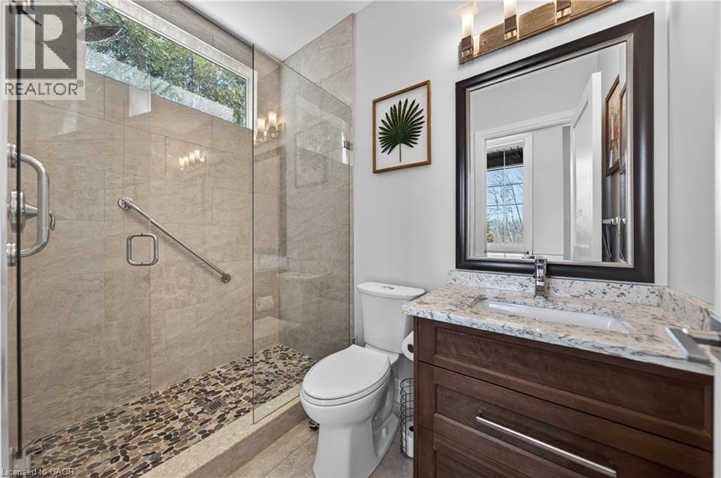 25 MACVILLE Avenue, Kitchener, Ontario, N2K1T2 — Photo 17