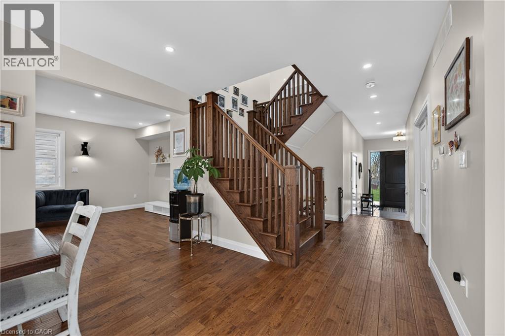 25 MACVILLE Avenue, Kitchener, Ontario, N2K1T2 — Photo 18