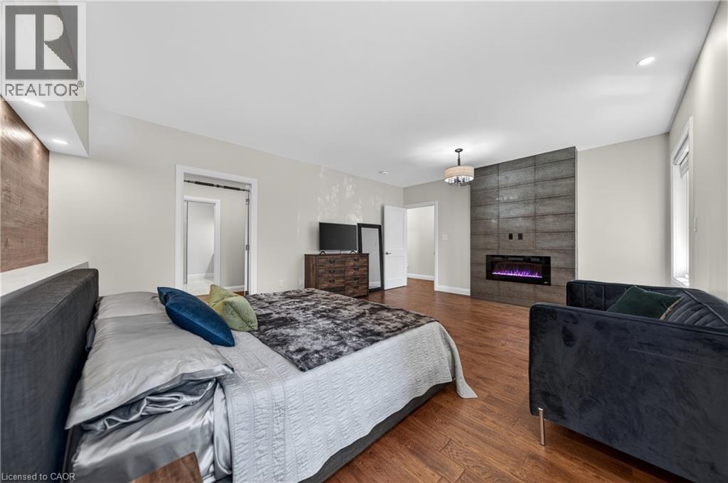 25 MACVILLE Avenue, Kitchener, Ontario, N2K1T2 — Photo 23