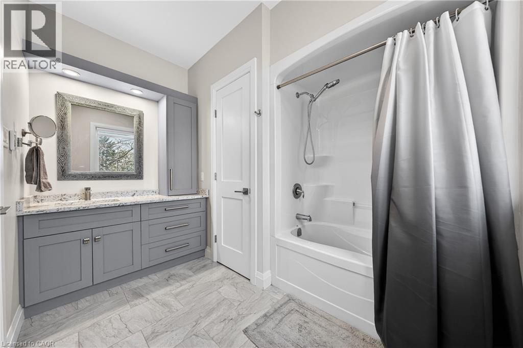 25 MACVILLE Avenue, Kitchener, Ontario, N2K1T2 — Photo 29