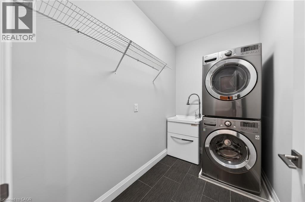 25 MACVILLE Avenue, Kitchener, Ontario, N2K1T2 — Photo 33