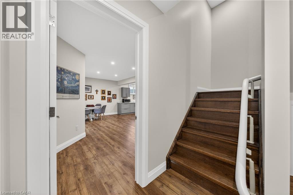 25 MACVILLE Avenue, Kitchener, Ontario, N2K1T2 — Photo 35