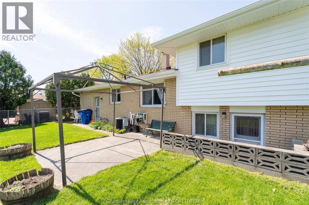 22 PEMBROKE CRESCENT, Chatham, Ontario, N7L2J4 — Photo 36
