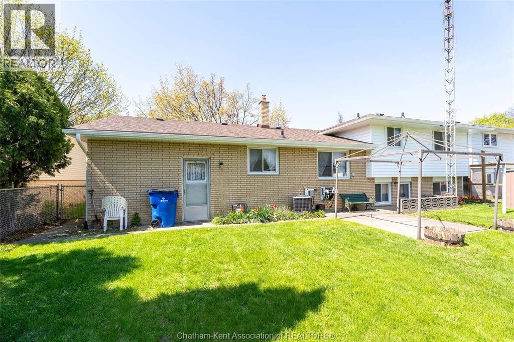 22 PEMBROKE CRESCENT, Chatham, Ontario, N7L2J4 — Photo 38