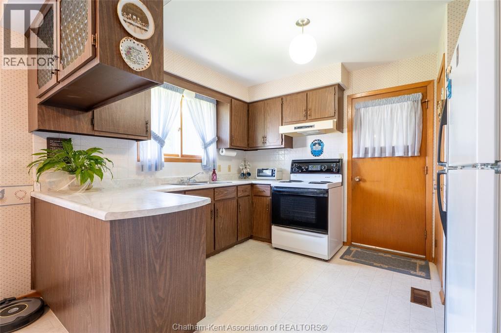 22 PEMBROKE CRESCENT, Chatham, Ontario, N7L2J4 — Photo 9