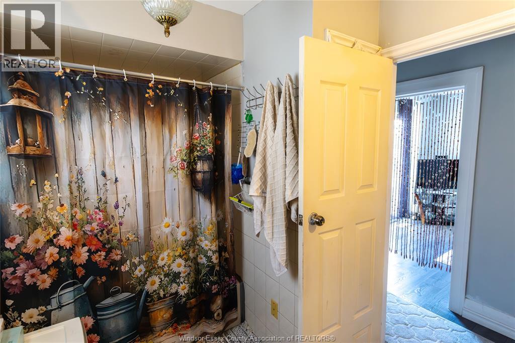 1104 CATARAQUI, Windsor, Ontario, N9A3R1 — Photo 11