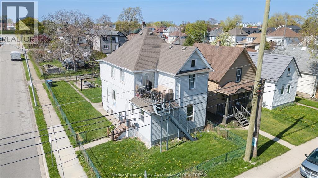 1104 CATARAQUI, Windsor, Ontario, N9A3R1 — Photo 3