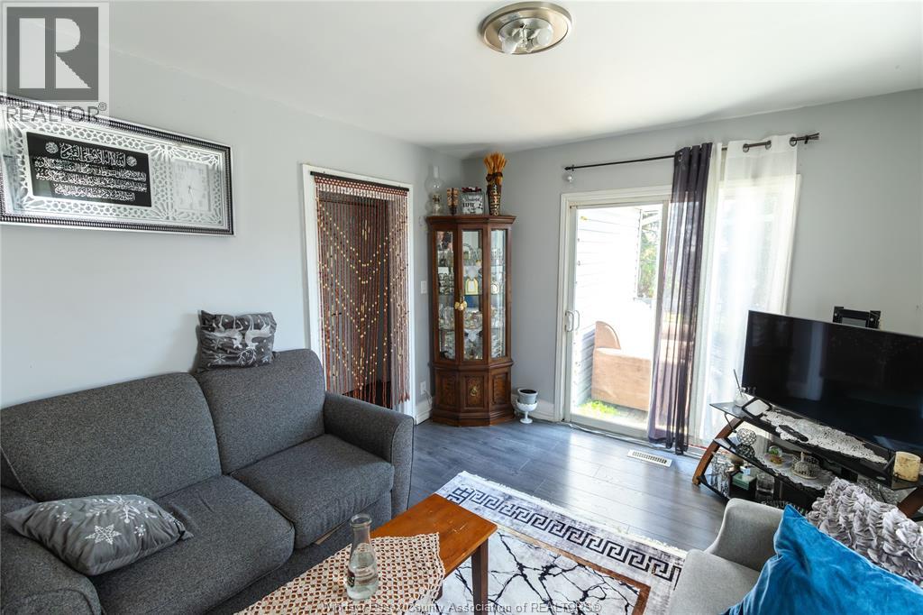 1104 CATARAQUI, Windsor, Ontario, N9A3R1 — Photo 7