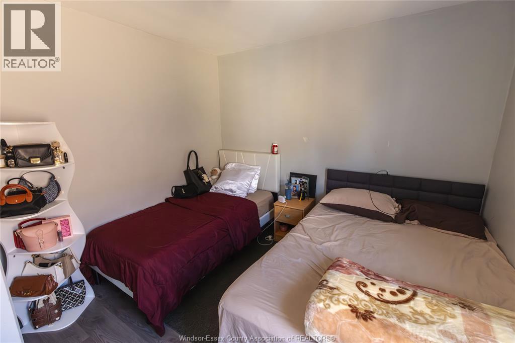 1104 CATARAQUI, Windsor, Ontario, N9A3R1 — Photo 8