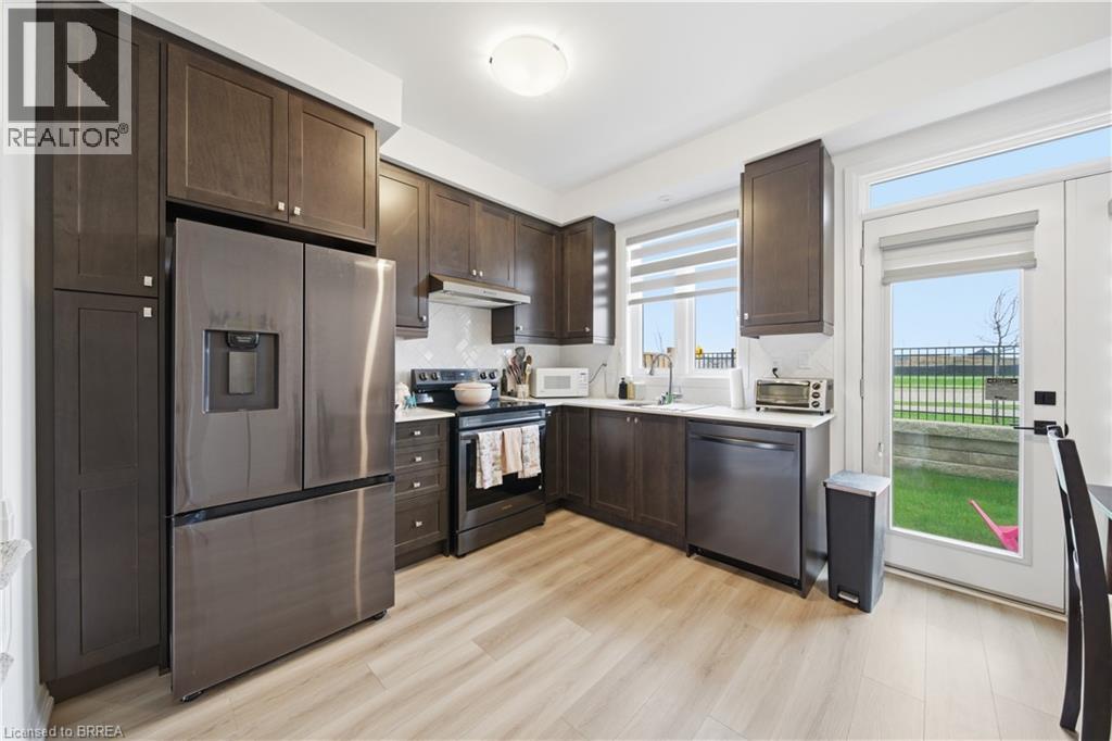 55 TOM BROWN Drive Unit# 14, Paris, Ontario, N3L0N5 — Photo 3