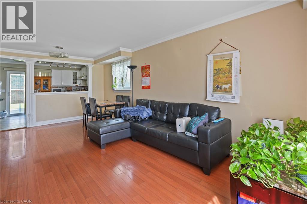 27 HEATHERDALE Place, Hamilton, Ontario, L9C6K7 — Photo 2