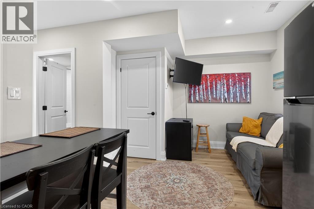 11 BARNESDALE Avenue N, Hamilton, Ontario, L8L6R4 — Photo 18