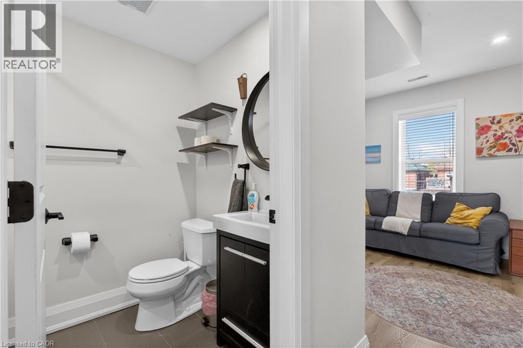 11 BARNESDALE Avenue N, Hamilton, Ontario, L8L6R4 — Photo 28