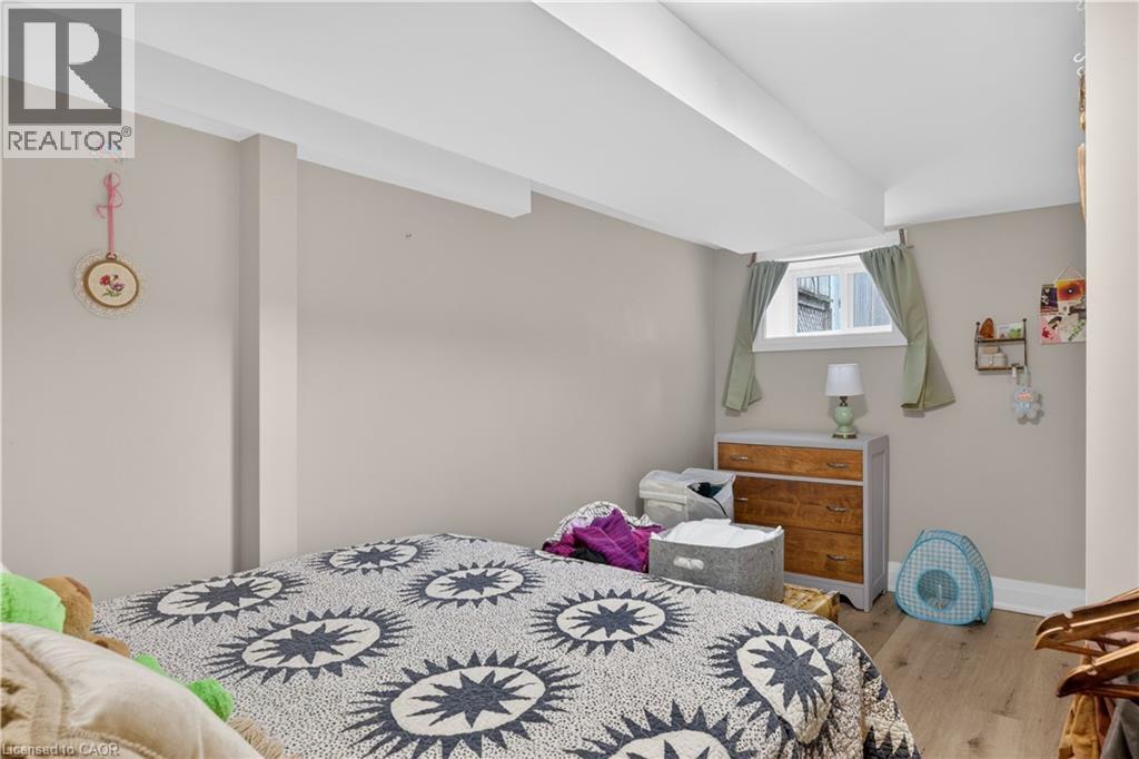 11 BARNESDALE Avenue N, Hamilton, Ontario, L8L6R4 — Photo 44