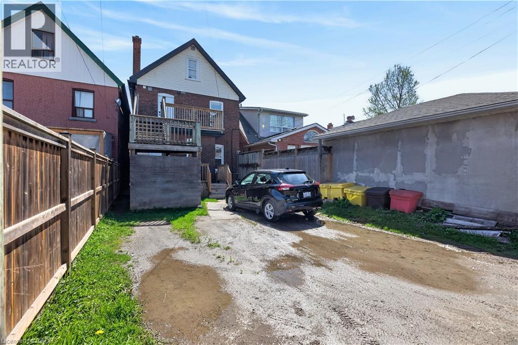 11 BARNESDALE Avenue N, Hamilton, Ontario, L8L6R4 — Photo 46
