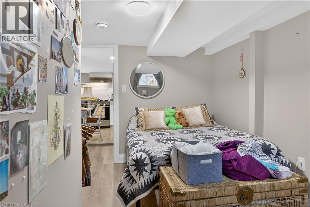 11 BARNESDALE Avenue N, Hamilton, Ontario, L8L6R4 — Photo 43