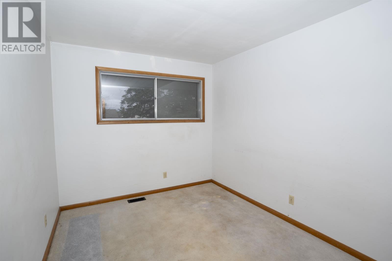 402 Westview PL, Thunder Bay, Ontario, P7C4M3 — Photo 11