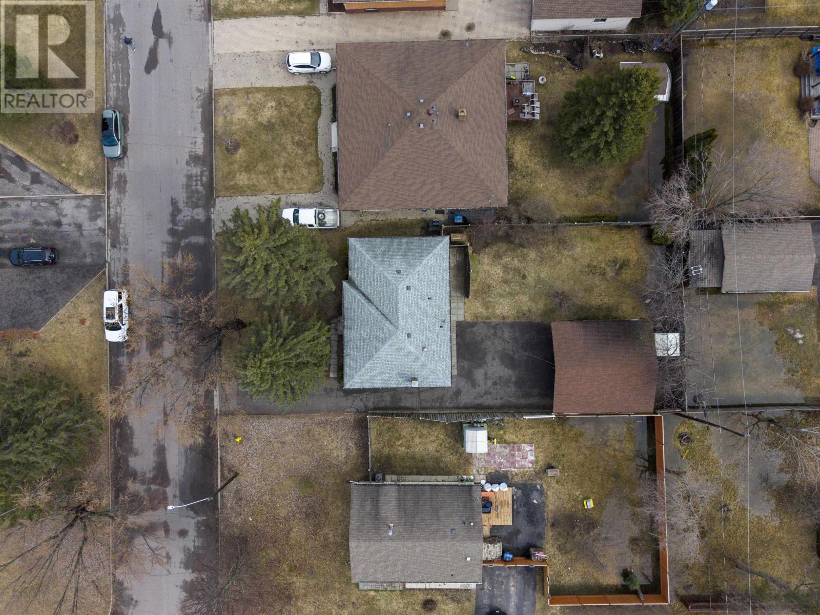 402 Westview PL, Thunder Bay, Ontario, P7C4M3 — Photo 32