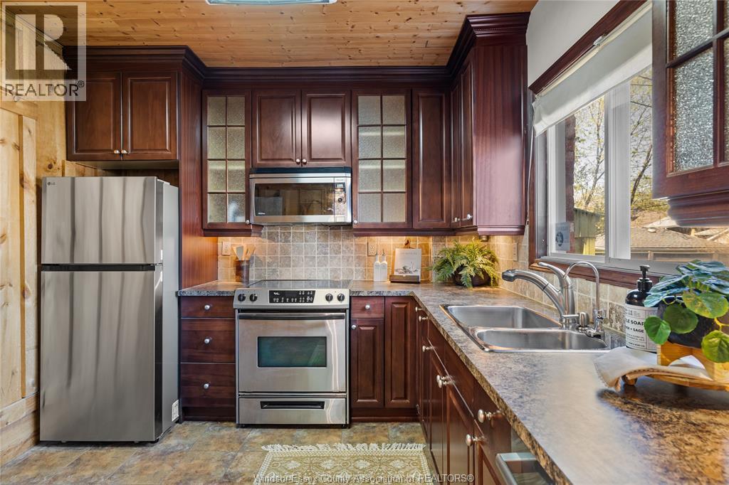 526 Curry, Windsor, Ontario, N9B2B9 — Photo 11
