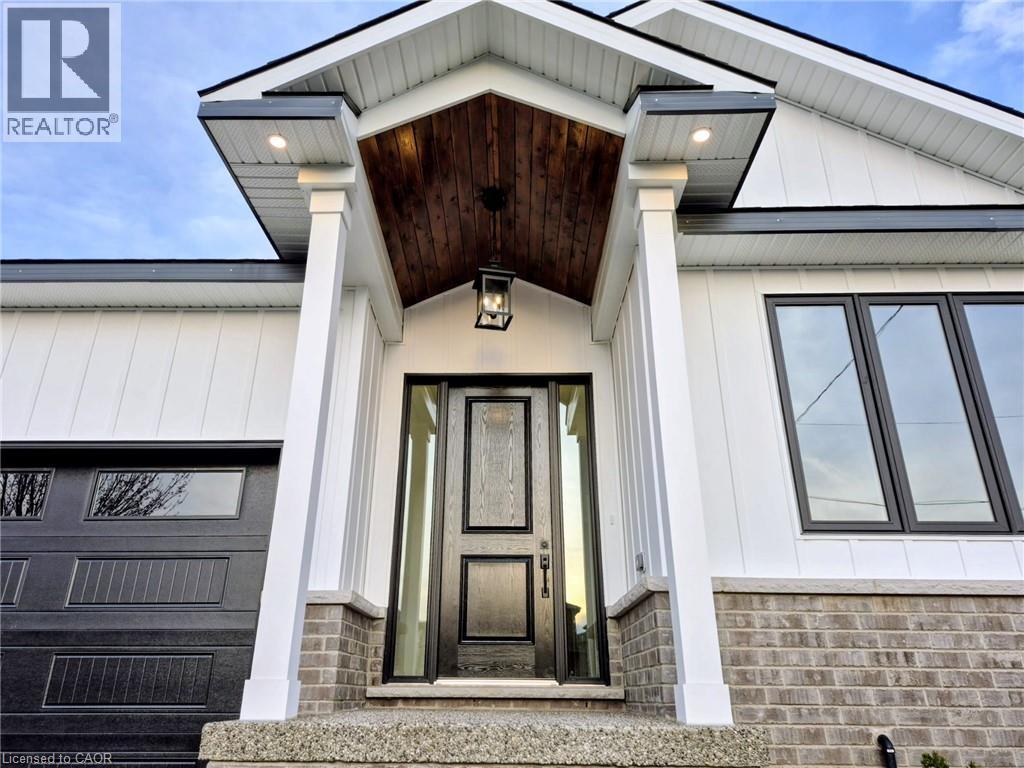 115 CHESLEY Street Unit# Main, Hamilton, Ontario, L9C3V9 — Photo 2