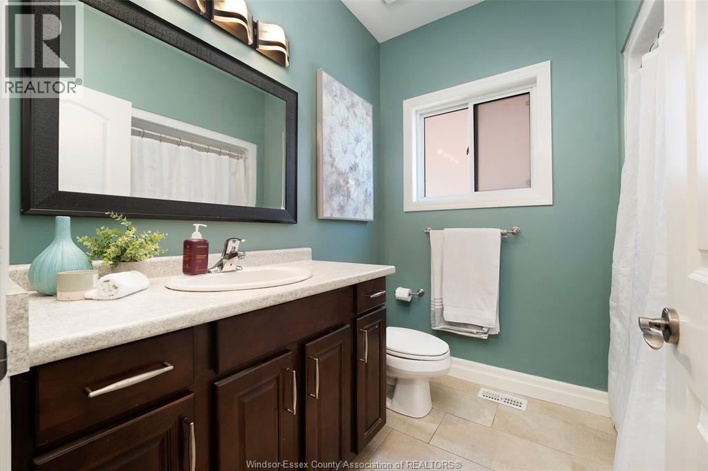 384 EVERGREEN DRIVE, Lakeshore, Ontario, N8L0X4 — Photo 13