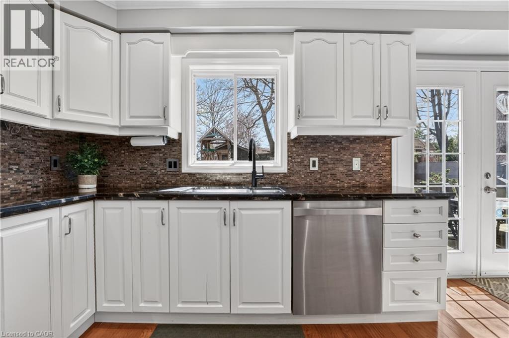 734 BRIGADOON Drive, Hamilton, Ontario, L9C7S2 — Photo 10