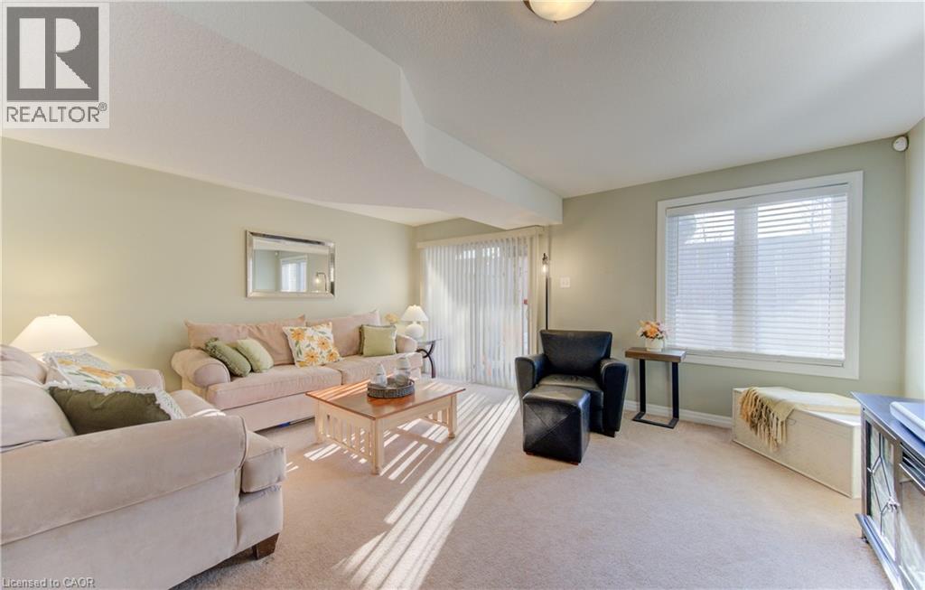 105 PINNACLE Drive Unit# 10, Kitchener, Ontario, N2P1B8 — Photo 32