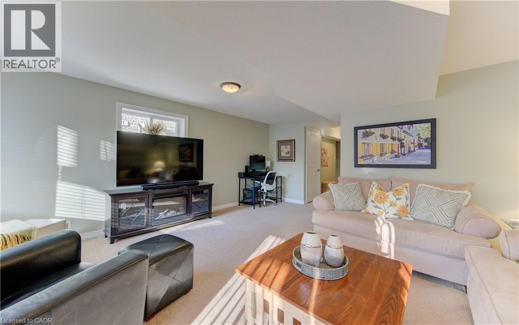 105 PINNACLE Drive Unit# 10, Kitchener, Ontario, N2P1B8 — Photo 34