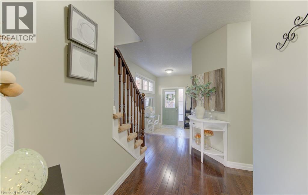 105 PINNACLE Drive Unit# 10, Kitchener, Ontario, N2P1B8 — Photo 6