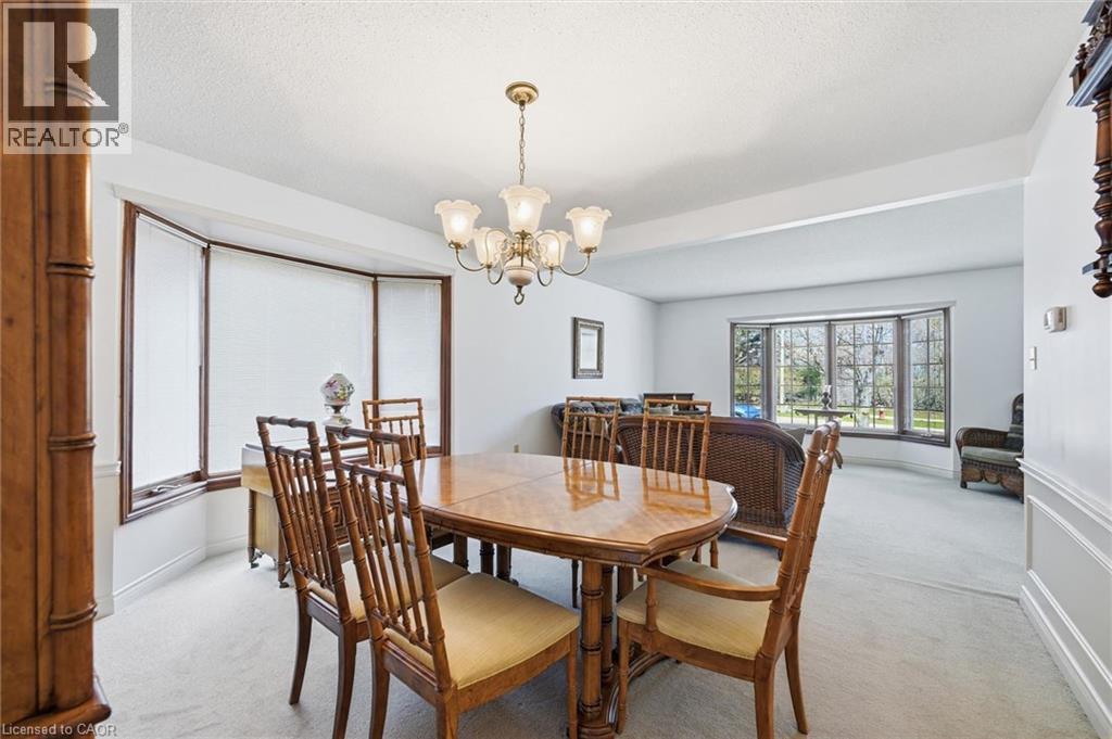 2018 BARLOW Crescent, Burlington, Ontario, L7P4N8 — Photo 10